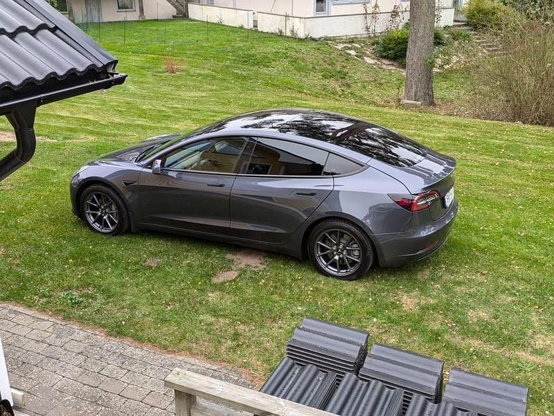 Begagnad Tesla Model 3 Long Range AWD 323 kW (440 HK) 2021 Midnight silver Sedan