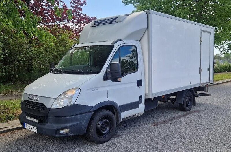 Vit Begagnad 2013 Iveco Daily Van | 119 900 kr (Lite dyr) - Bild 1/4