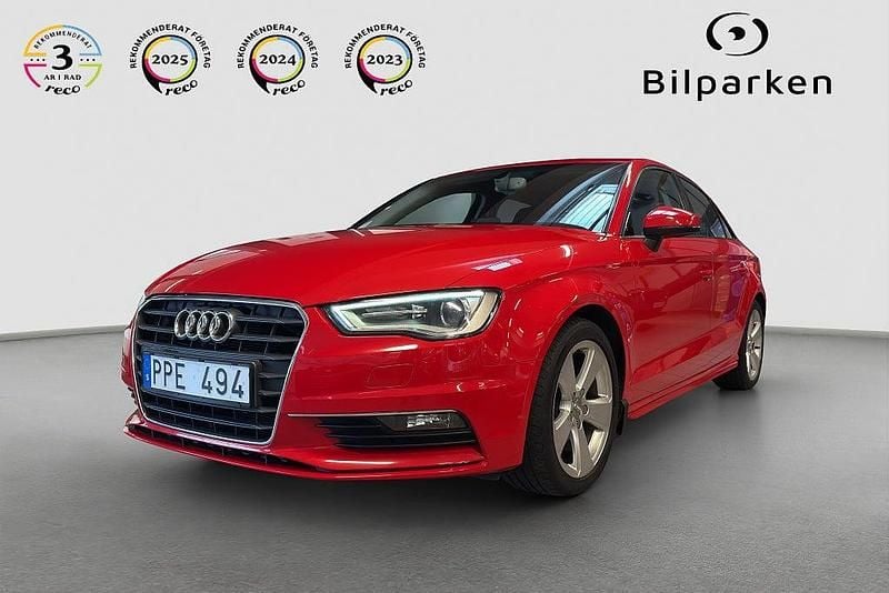 Begagnad Audi A3 Ambition 140 HK (102 kW) 2013 Röd Sedan