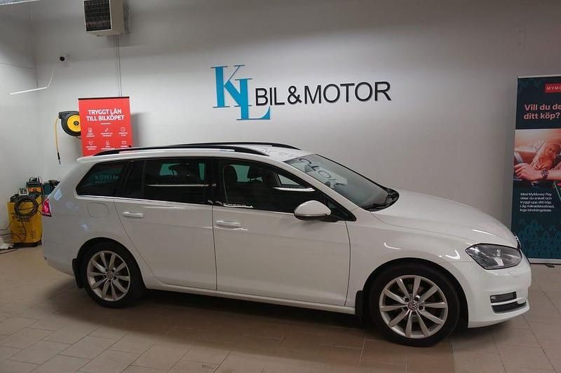 Begagnad VW Golf VII GT 150 HK (110 kW) 2015 Vit (pure white) Kombi