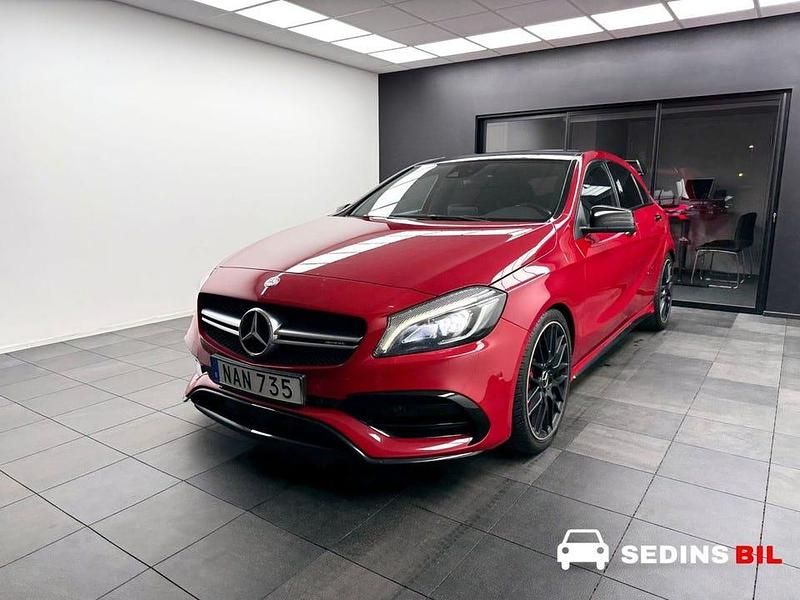 Röd Begagnad 2016 Mercedes A45 AMG AMG Halvkombi | 289 900 kr (Marknadspris) - Bild 1/4