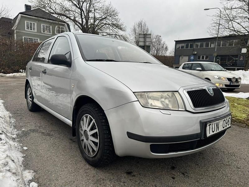 Begagnad Skoda Fabia 68 HK (50 kW) 2003