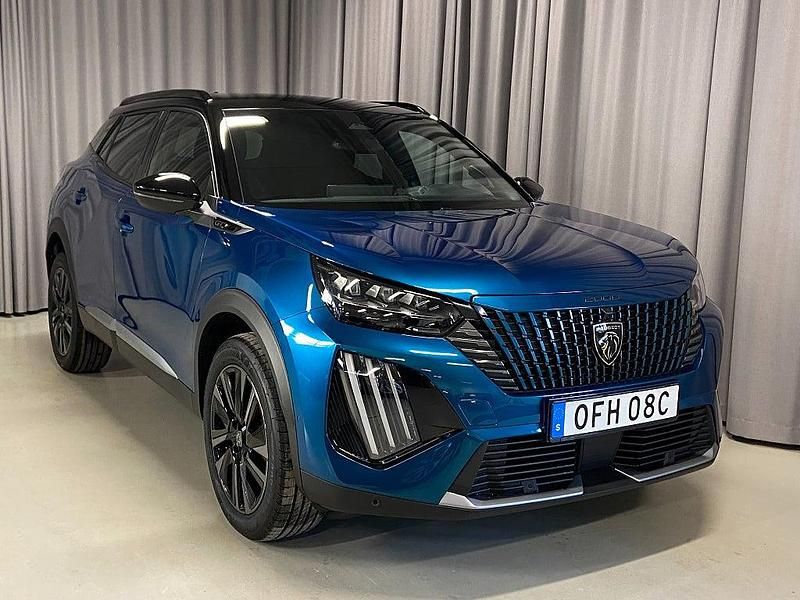 Blå Ny 2025 Peugeot 2008 GT SUV | 299 900 kr (Marknadspris) - Bild 1/4