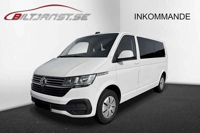 Vit Begagnad 2020 VW Caravelle Comfortline Minibuss | 369 900 kr (Lite dyr) - Bild 1/4