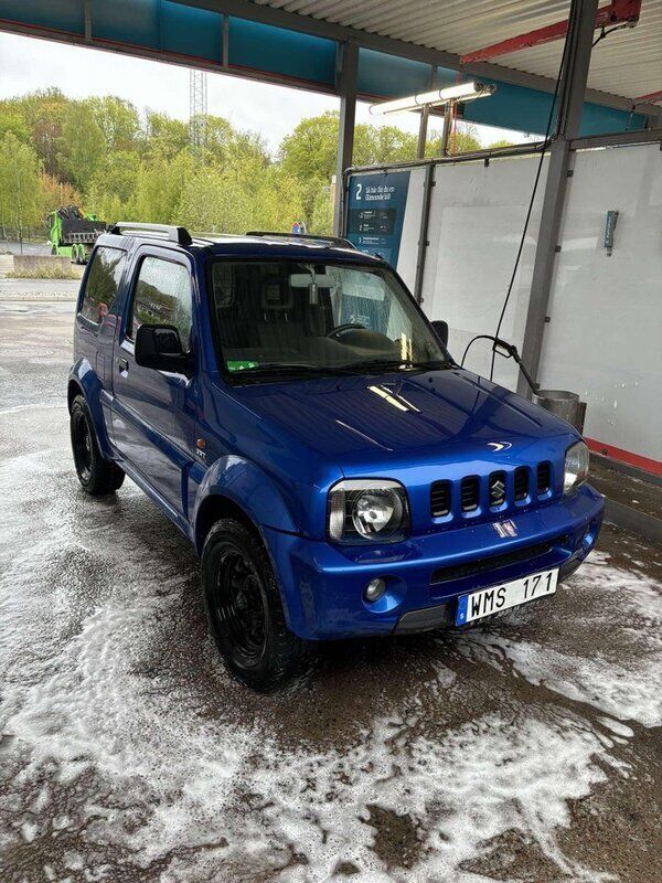 Blå Begagnad 2005 Suzuki Jimny SUV | 75 000 kr (Dyr) - Bild 1/4
