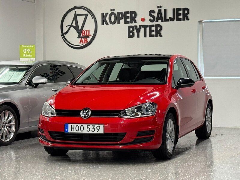 Röd Begagnad 2016 VW Golf VII Halvkombi | 104 900 kr (Bra pris) - Bild 1/4