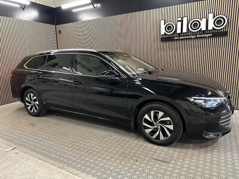 Begagnad VW Passat Business 150 HK (110 kW) 2024 Svart Kombi