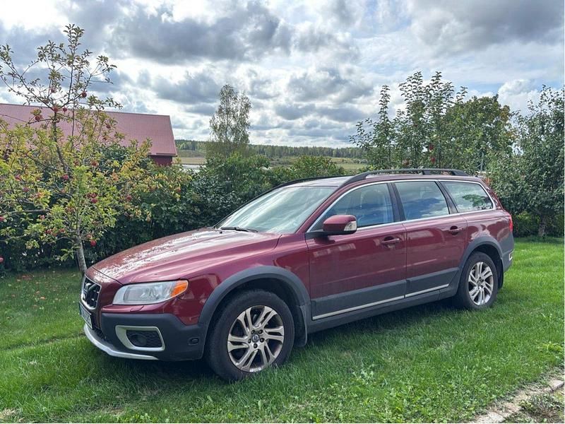 Röd Begagnad 2010 Volvo XC70 Summum SUV | 75 000 kr (Superpris) - Bild 1/3