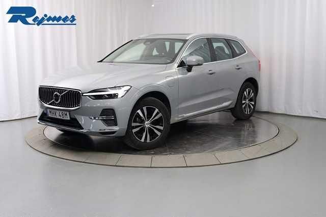 Grå (vapour grey metallic) Begagnad 2024 Volvo XC60 Core SUV | 479 900 kr (Superpris) - Bild 1/4