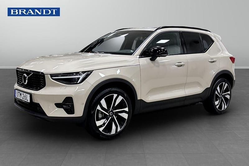 Ljusbrun (brun) Begagnad 2025 Volvo XC40 Ultra SUV | 479 900 kr - Bild 1/4