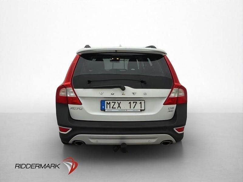 Begagnad Volvo XC70 Summum 215 HK (158 kW) 2012 Vit Kombi