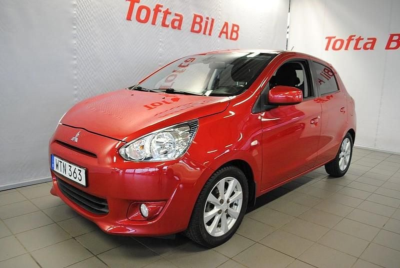 Mröd Begagnad 2015 Mitsubishi Space Star Kombi | 74 000 kr (Marknadspris) - Bild 1/4