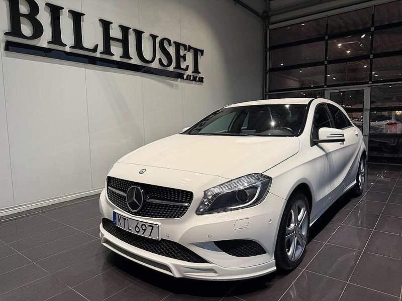 Vit Begagnad 2015 Mercedes A180 Halvkombi | 139 900 kr (Marknadspris) - Bild 1/4