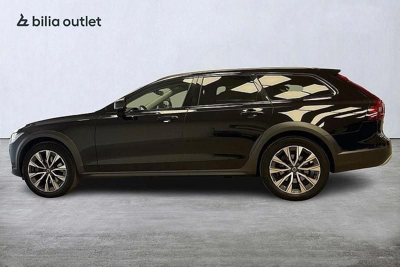 Begagnad Volvo V90 CC Plus 197 HK (144 kW) 2022 Svart Kombi