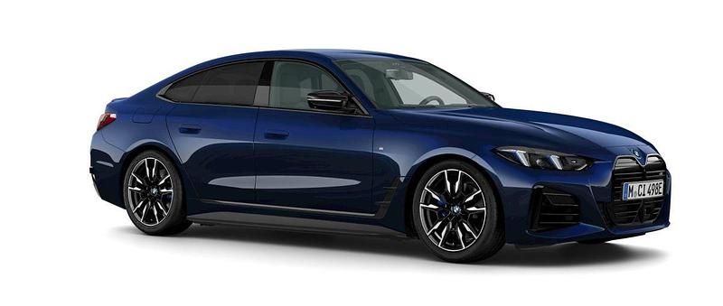 Blå Ny 2025 BMW i4 Comfort Edition Sedan | 789 900 kr (Marknadspris) - Bild 1/4