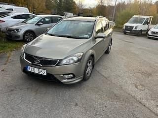 Silver Begagnad 2012 Kia Ceed Sportswagon Kombi | 38 000 kr (Bra pris) - Bild 1/4