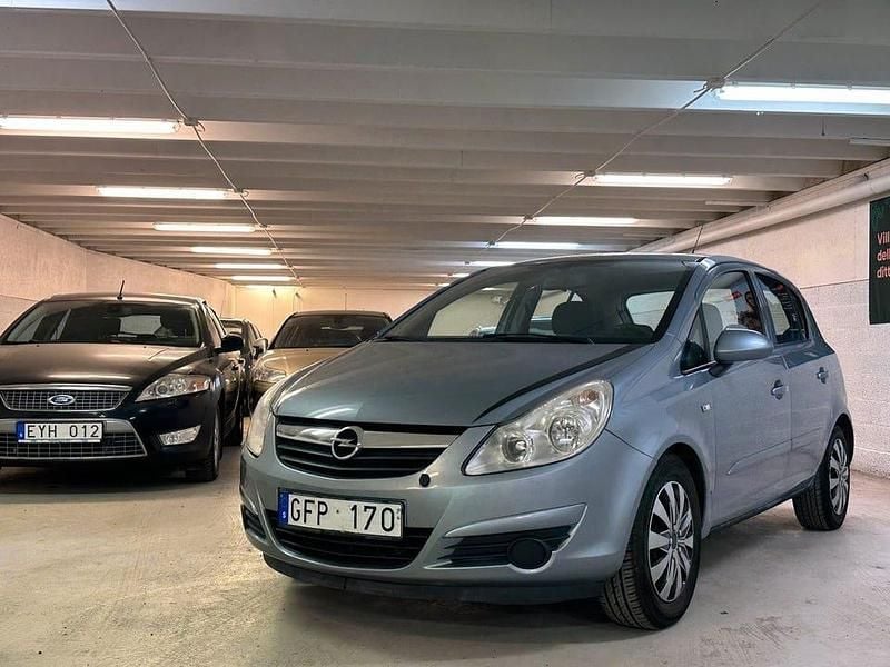 Begagnad Opel Corsa 81 HK (59 kW) 2006 Grå Halvkombi
