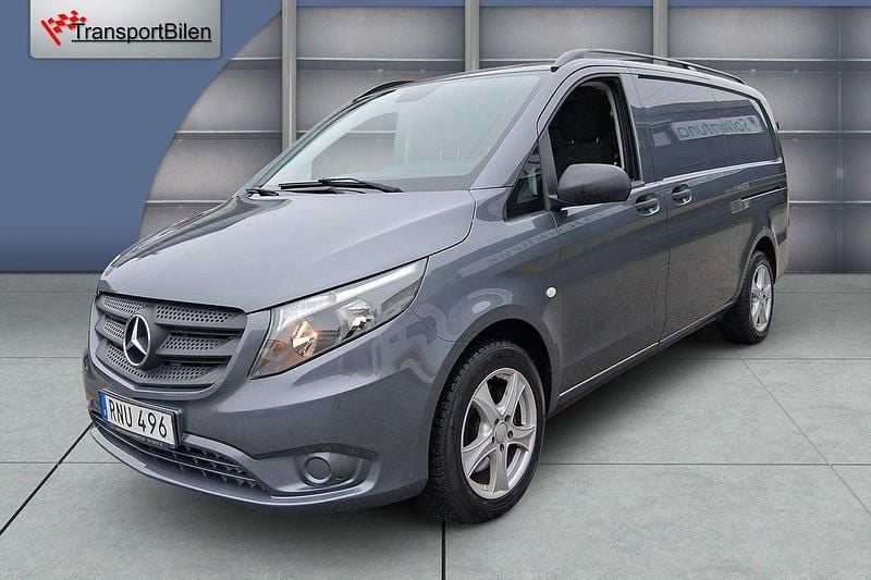 Grå Begagnad 2015 Mercedes Vito Minibuss | 224 000 kr (Lite dyr) - Bild 1/4