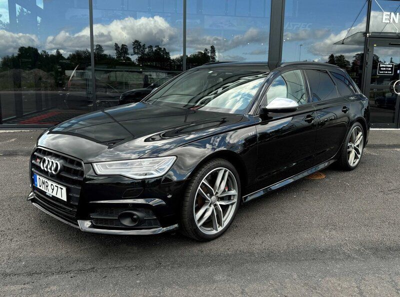 Svart (myth black metallic) Begagnad 2017 Audi S6 Kombi | 549 000 kr (Marknadspris) - Bild 1/4