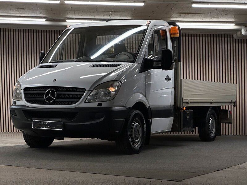 Flerfärgad (vit) Begagnad 2008 Mercedes Sprinter Van | 99 000 kr - Bild 1/4