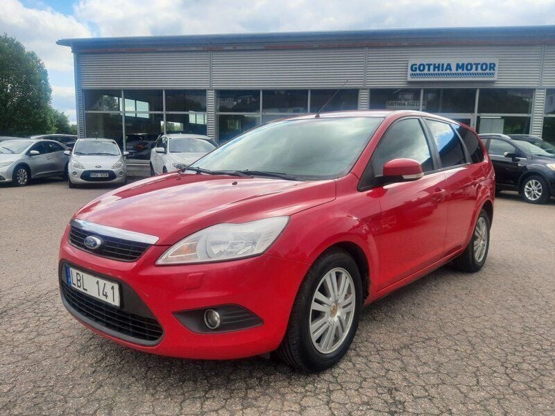 Röd Begagnad 2011 Ford Focus Platinum Kombi | 22 900 kr (Marknadspris) - Bild 1/4