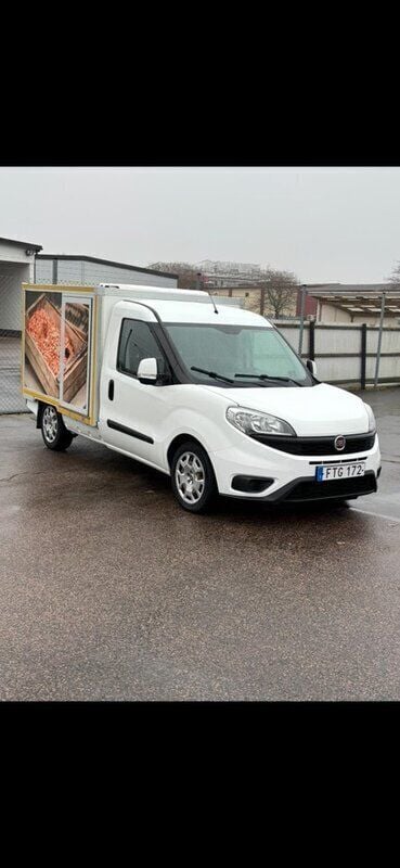Vit Begagnad 2016 Fiat Doblò Minibuss | 93 000 kr - Bild 1/1