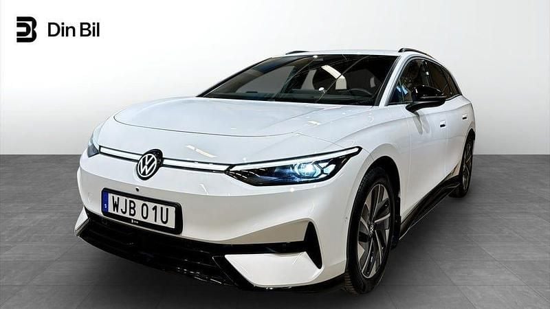 Glacier white metallic Begagnad 2025 VW ID.7 Pro Kombi | 499 900 kr (Bra pris) - Bild 1/4