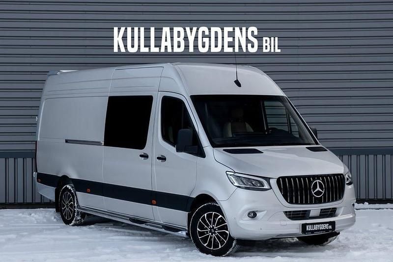 Silver metallic Begagnad 2024 Mercedes Sprinter Van | 1 029 000 kr - Bild 1/4