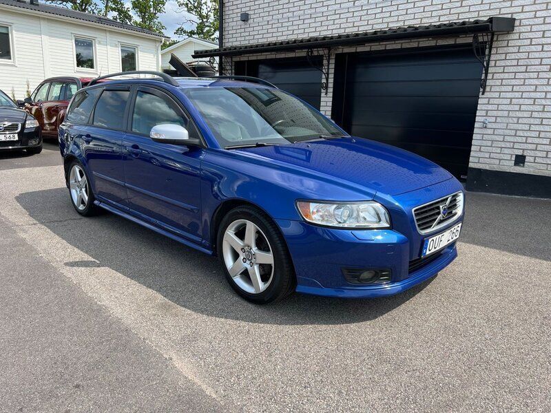 Blå Begagnad 2009 Volvo V50 R-Design Momentum Kombi | 74 900 kr (Lite dyr) - Bild 1/4