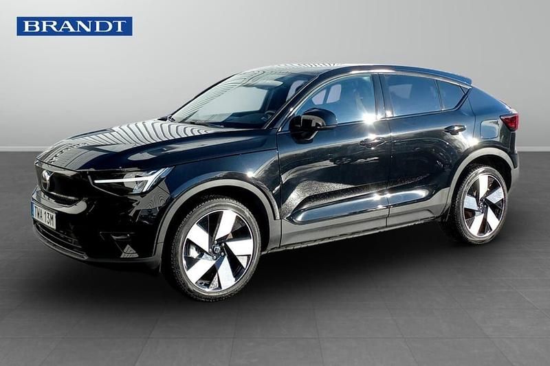Svart Begagnad 2023 Volvo C40 Plus SUV | 369 900 kr (Marknadspris) - Bild 1/4