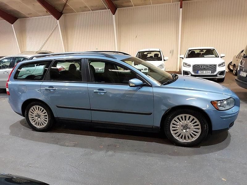 Begagnad 2005 Volvo V50 Kombi | 7 500 kr (Superpris) - Bild 1/4