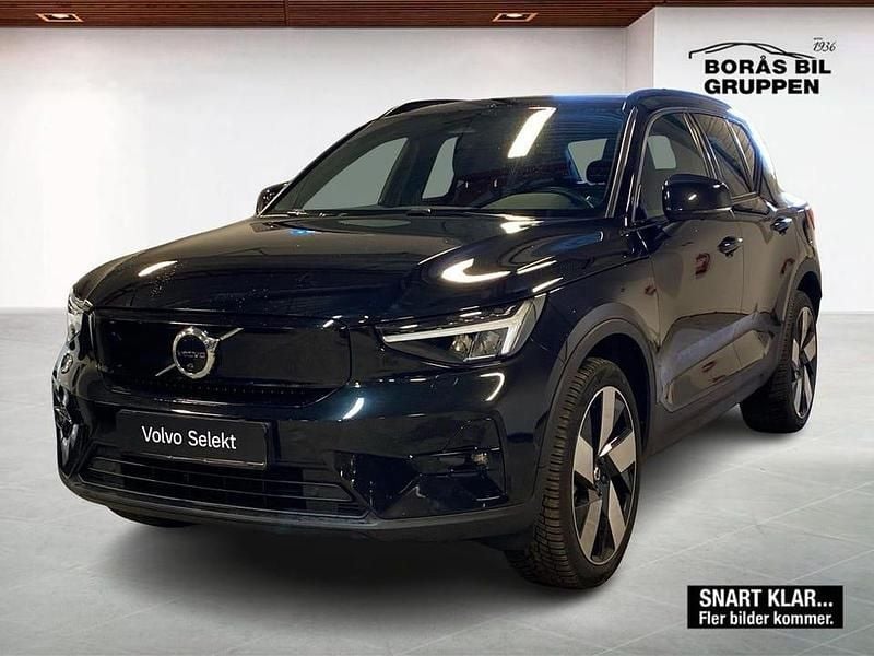 Svart Begagnad 2023 Volvo XC40 Ultimate SUV | 309 000 kr (Bra pris) - Bild 1/3