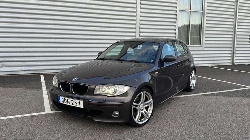Begagnad 2007 BMW 120 Halvkombi | 69 000 kr (Marknadspris) - Bild 1/4