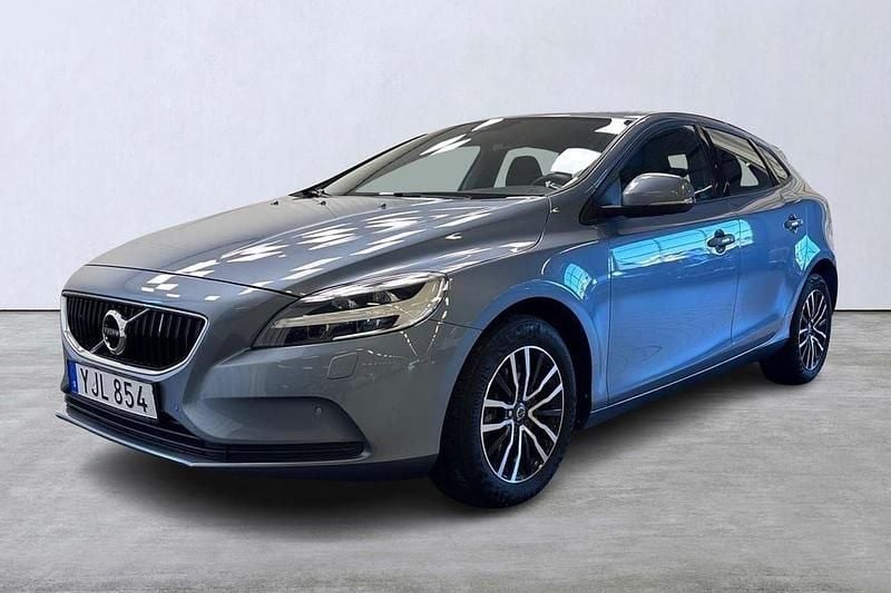 Ljusblå (blå) Begagnad 2016 Volvo V40 Business Edition Kombi | 169 900 kr (Marknadspris) - Bild 1/4