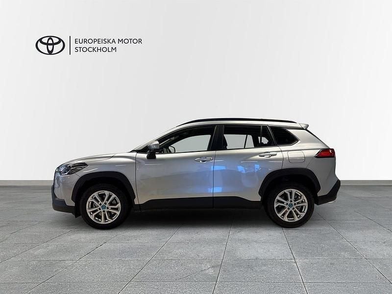 Begagnad Toyota Corolla Cross Active 140 HK (102 kW) 2025 Silver SUV