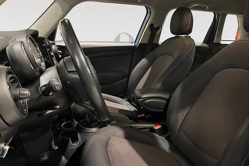 Begagnad Mini Cooper Pepper 136 HK (100 kW) 2019 Blå Halvkombi