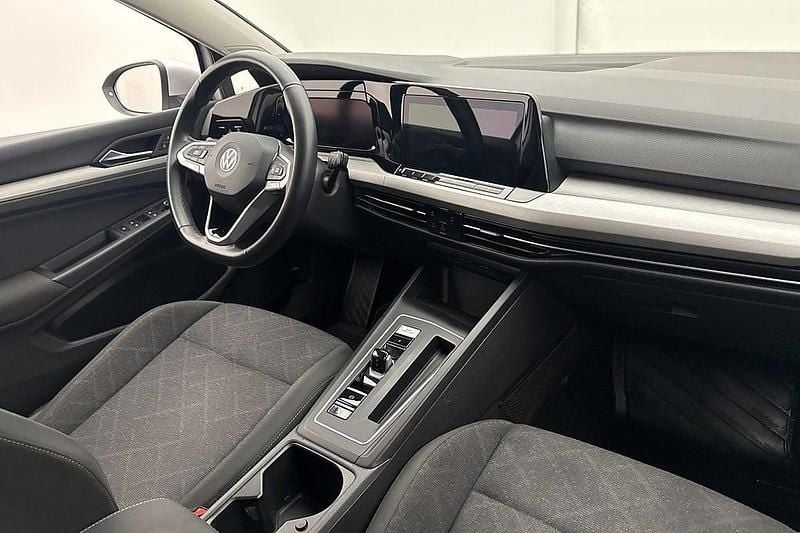 Silver Begagnad 2021 VW Golf VII | 229 900 kr (Marknadspris) - Bild 1/2