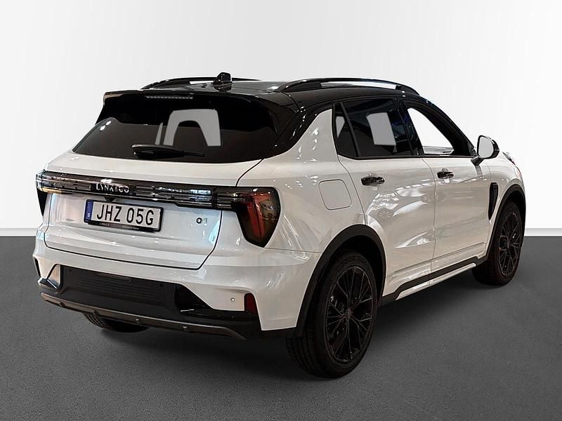 Ny Lynk & Co 01 283 HK (208 kW) 2025 Vit SUV