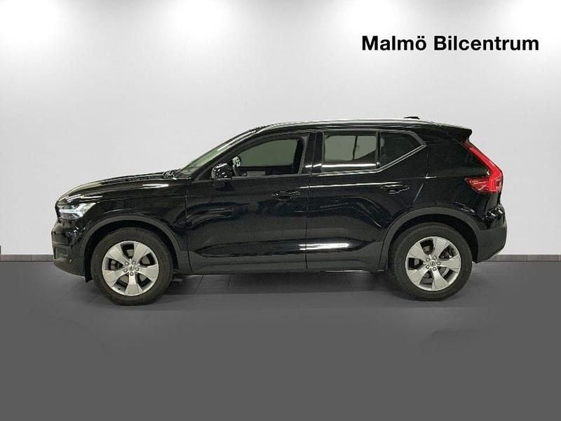 Begagnad Volvo XC40 Momentum 129 HK (94 kW) 2021 Svart SUV