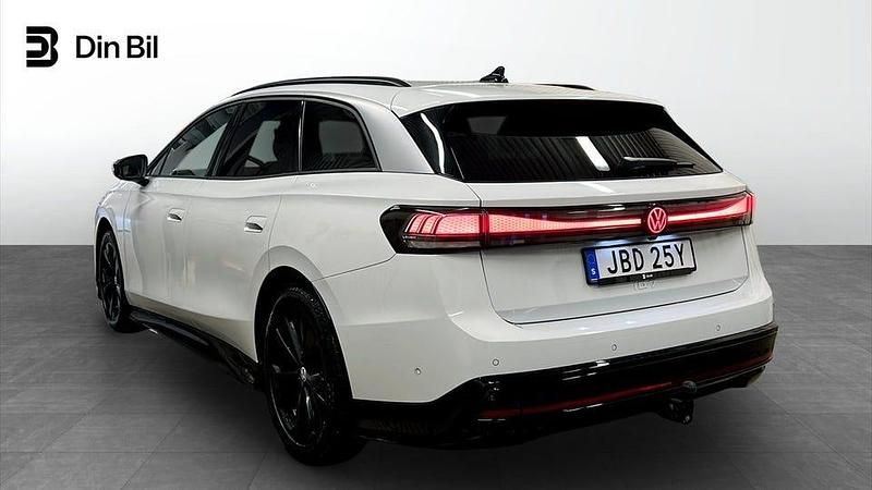 Begagnad VW ID.7 Pro 210 kW (286 HK) 2024 Vit Kombi