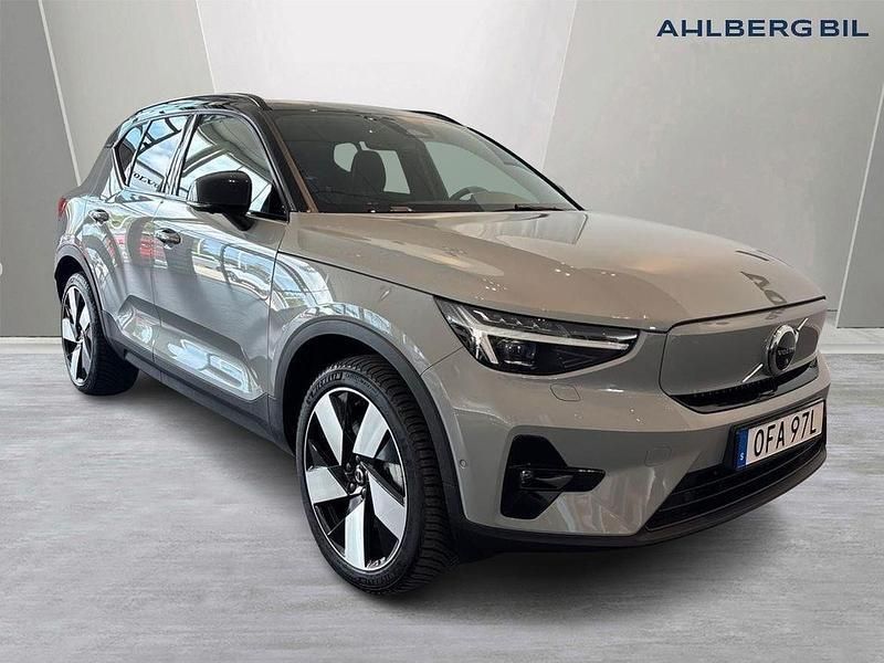Grå Begagnad 2024 Volvo XC40 Ultimate SUV | 519 500 kr (Dyr) - Bild 1/3