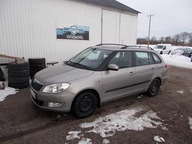 Begagnad Skoda Fabia Elegance 86 HK (63 kW) 2012 Brun Kombi