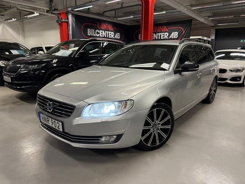 Silver metallic Begagnad 2014 Volvo V70 Kombi | 129 000 kr (Marknadspris) - Bild 1/4