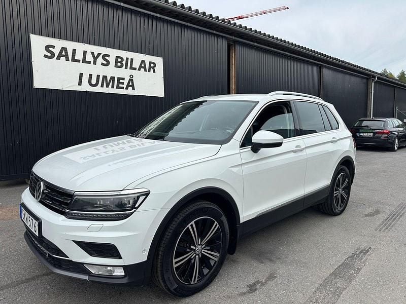 Vit Begagnad 2017 VW Tiguan GT SUV | 179 000 kr (Marknadspris) - Bild 1/4
