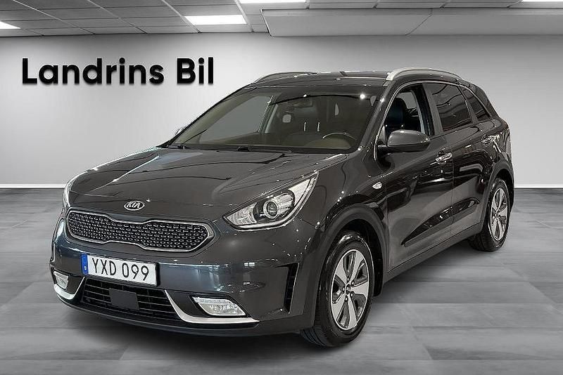 Grå Begagnad 2018 Kia Niro Advance SUV | 184 300 kr (Marknadspris) - Bild 1/4