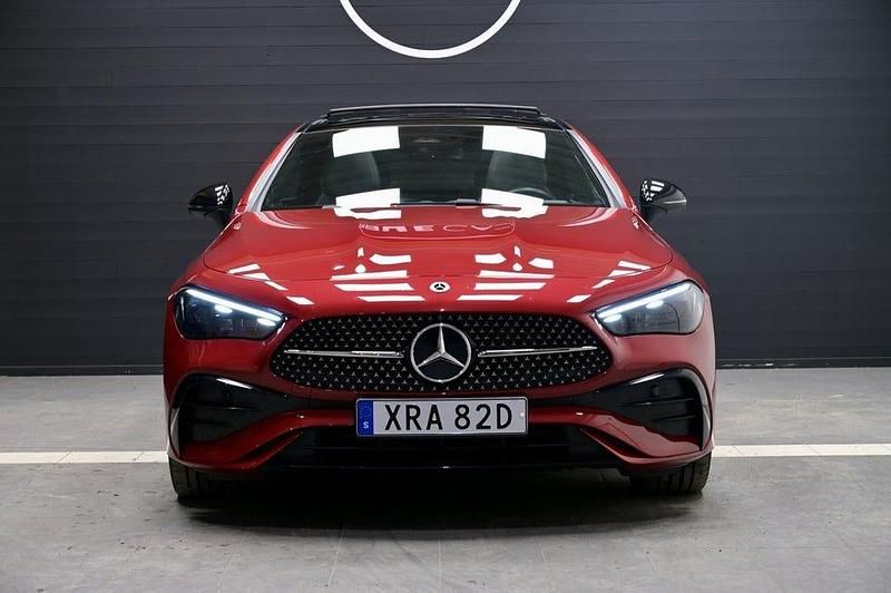 Begagnad Mercedes CLE300 AMG 313 HK (230 kW) 2024 Röd Sportkupé