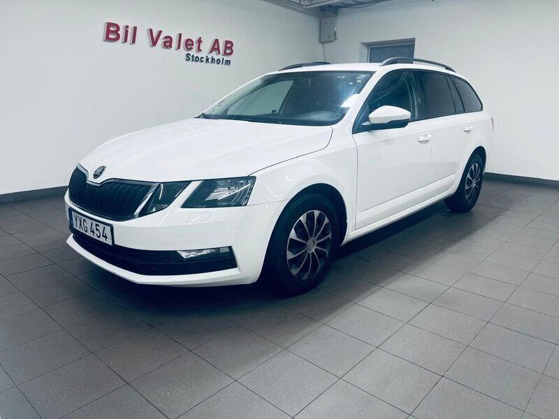 Vit Begagnad 2018 Skoda Octavia Kombi | 89 900 kr (Bra pris) - Bild 1/4