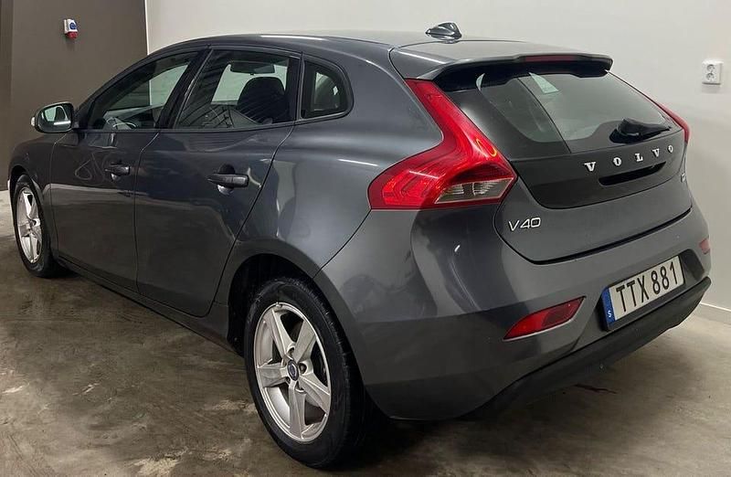 Begagnad Volvo V40 116 HK (85 kW) 2013 Grå Kombi