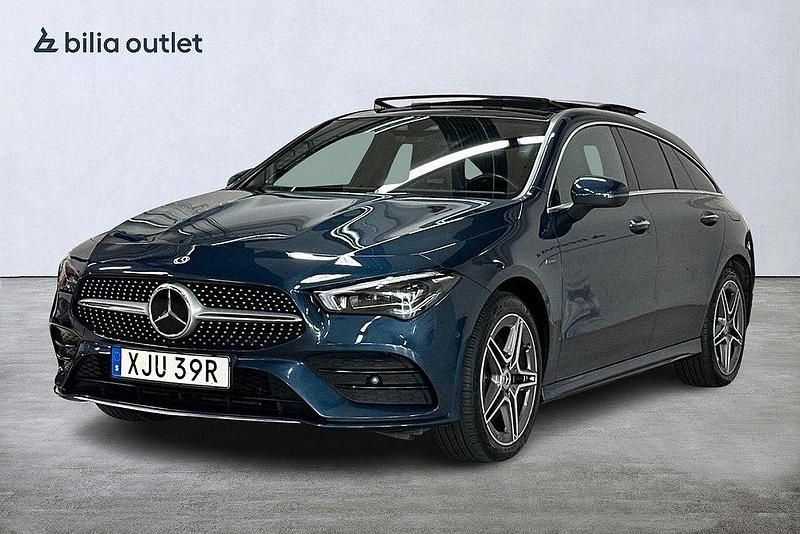 Blå Begagnad 2021 Mercedes CLA250e Shooting Brake AMG Kombi | 339 900 kr (Marknadspris) - Bild 1/4