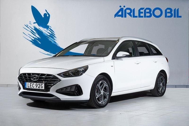 Vit Begagnad 2022 Hyundai i30 Essential Kombi | 189 900 kr (Bra pris) - Bild 1/4